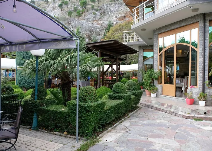 Buna Park Hotel Berdic e Siperme