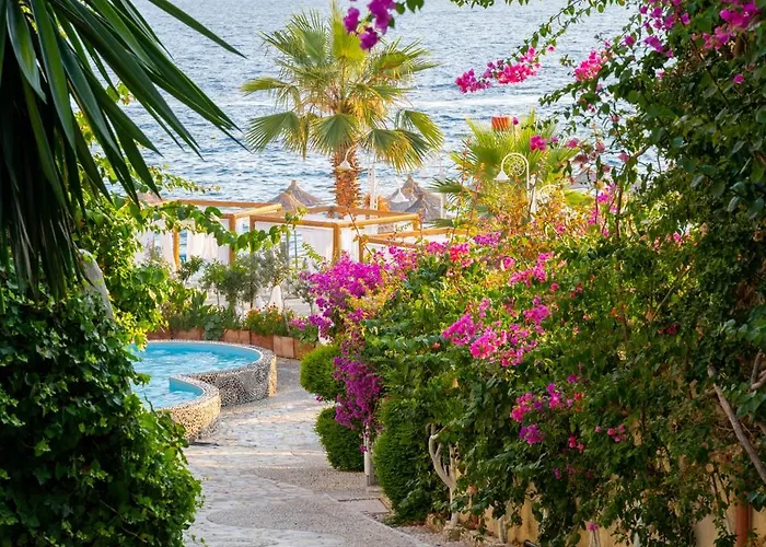 Best 3 Spa Hotels in Sarande for a Relaxing Getaway